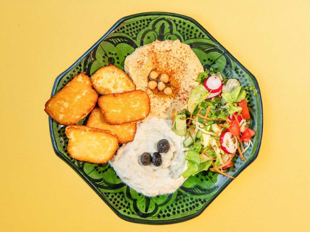 4x Halloumi - hummus - pita menu