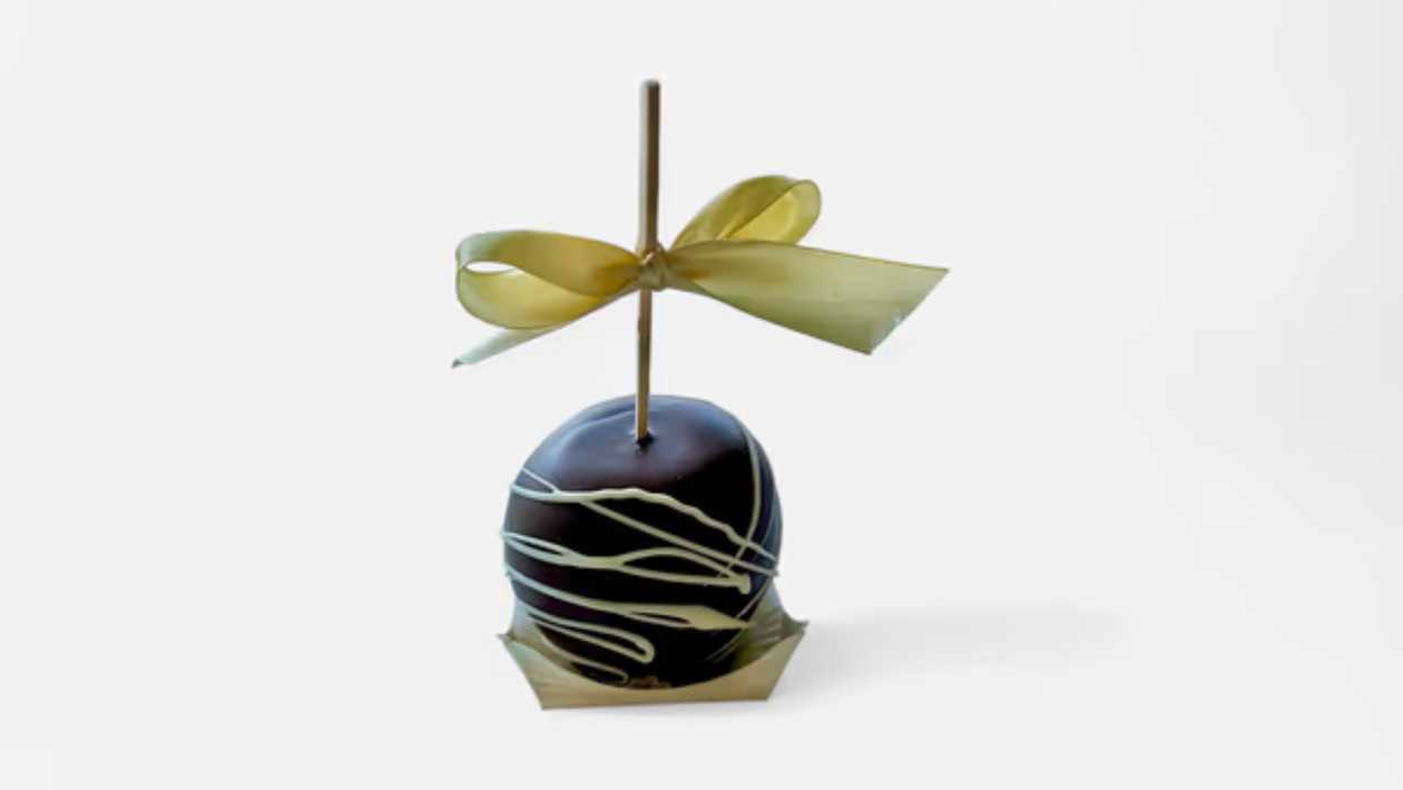 Apple in Caramel and Chocolate