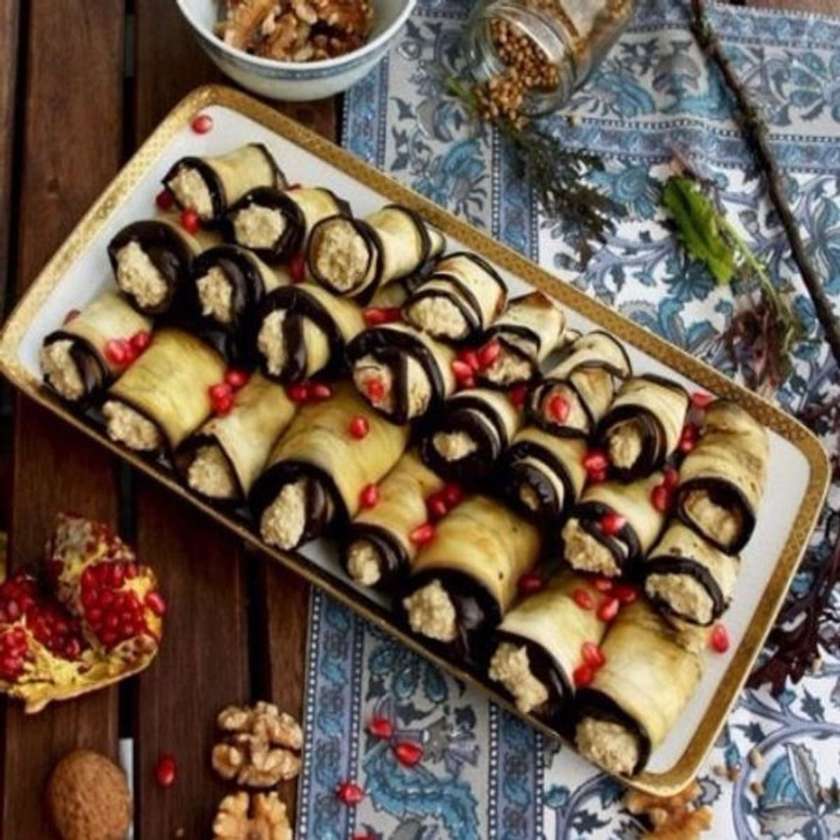 Lilek s vlašskými ořechy - (Aubergine with walnuts)