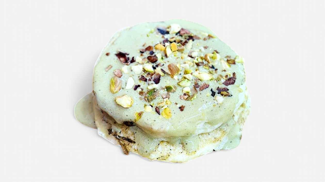 Pistachio souffle pancake