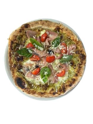 Pizza Caprese con Speck
