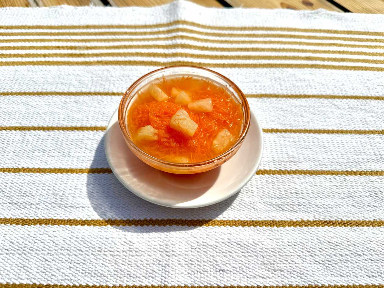 Mrkvový šalát s ananásom