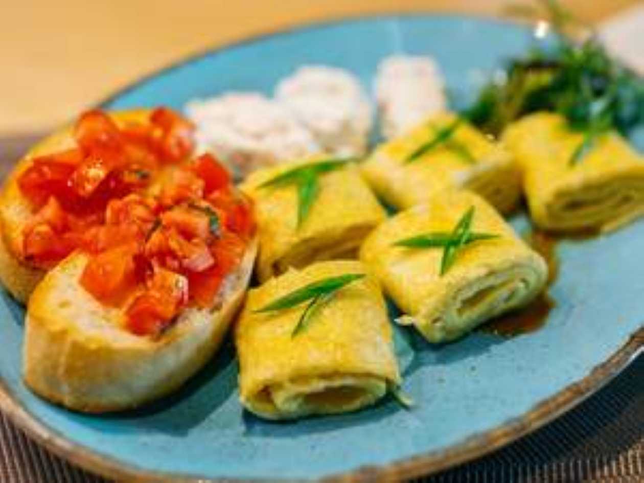 Omelet Roll with Salmon and Bruschetta