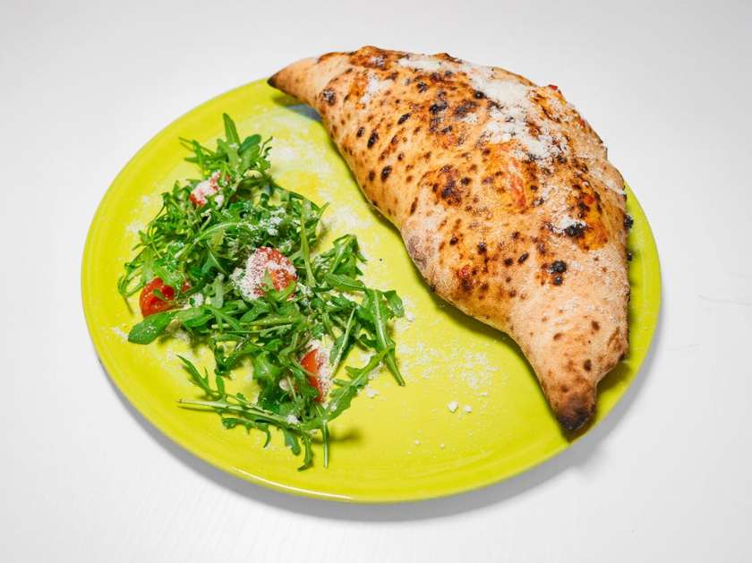 Calzone (Stuffed Pizza)