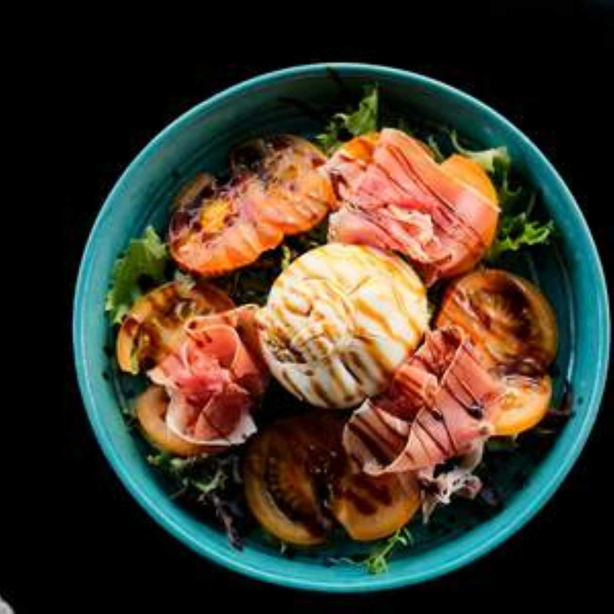 Burrata and ripe tomato salad
