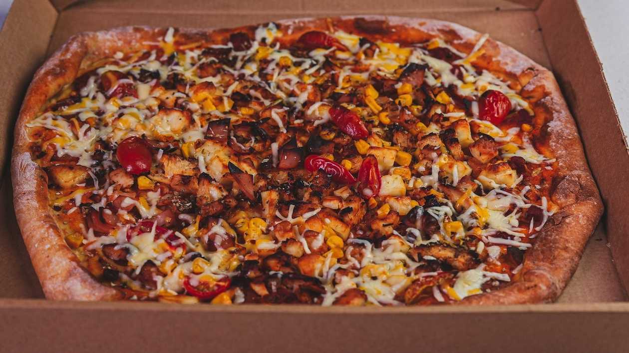 Lean Chicken & Turkey Pizza