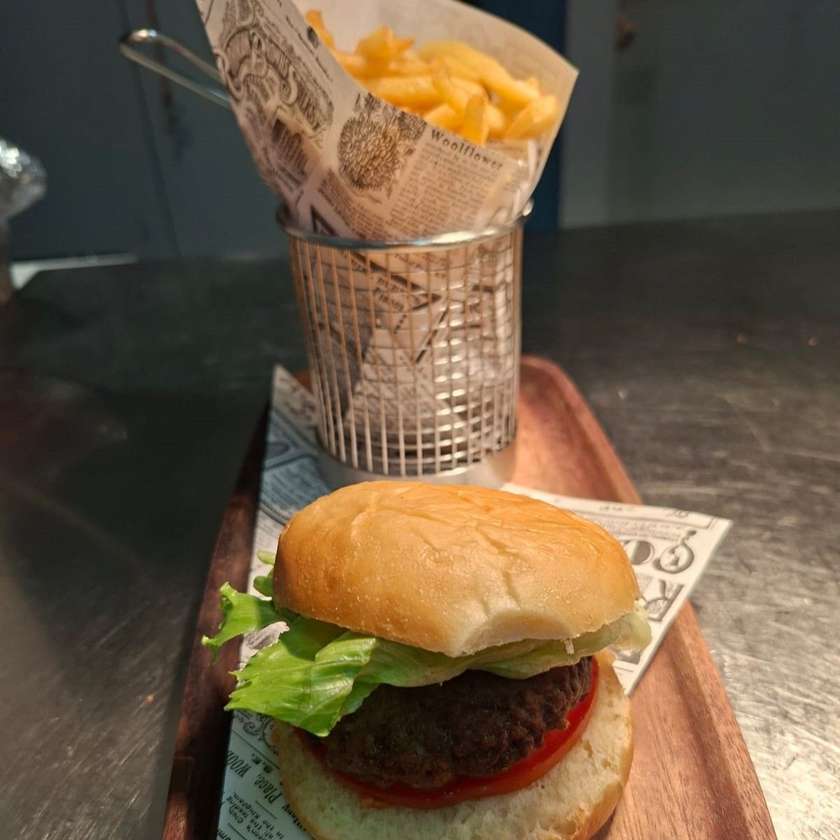 Kids' Hamburger with French Fries