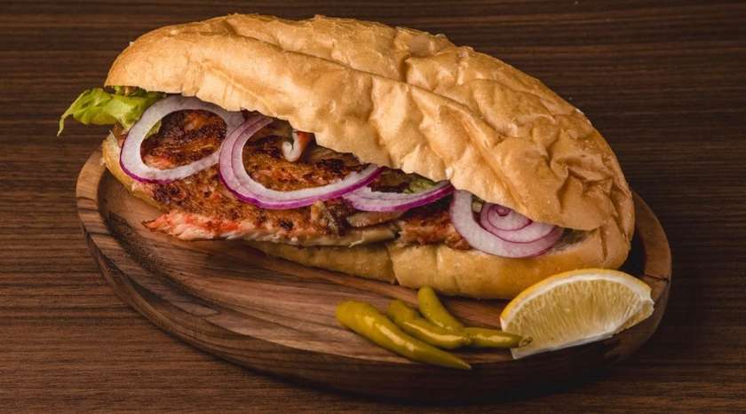 Levrek balığı ilə Balık Ekmek