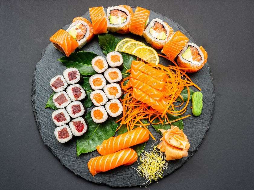 Salmon Business + Sashimi 30 Pcs