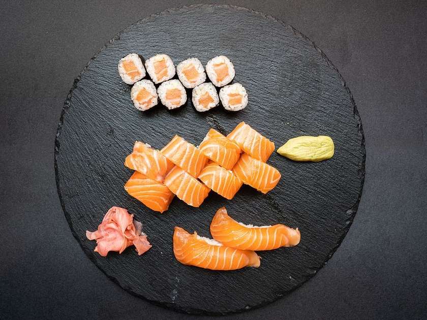 Salmon Set 18 Pcs