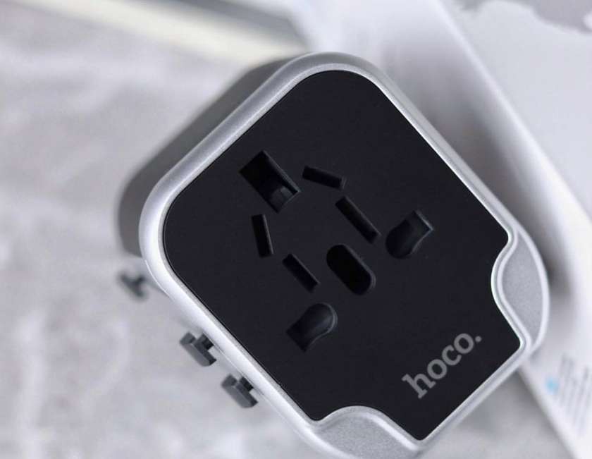Hoco AC5 Universal Travel Charger & Adapter