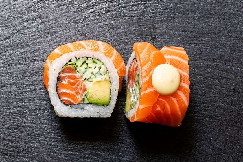 Salmon Truffle california roll