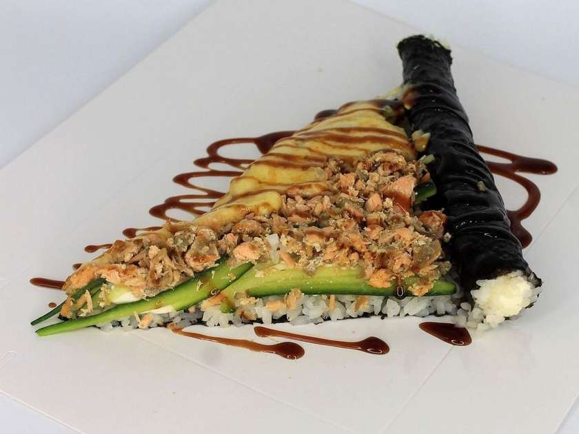 Sushi-pizza s teriyaki lososom