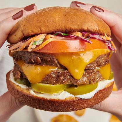 dvojitý hovězí burger