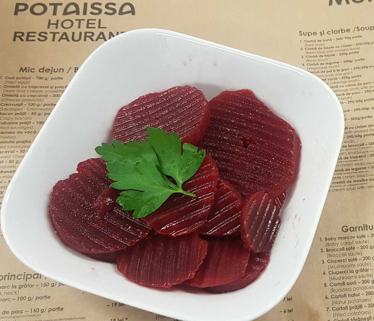 Salata de sfecla rosie