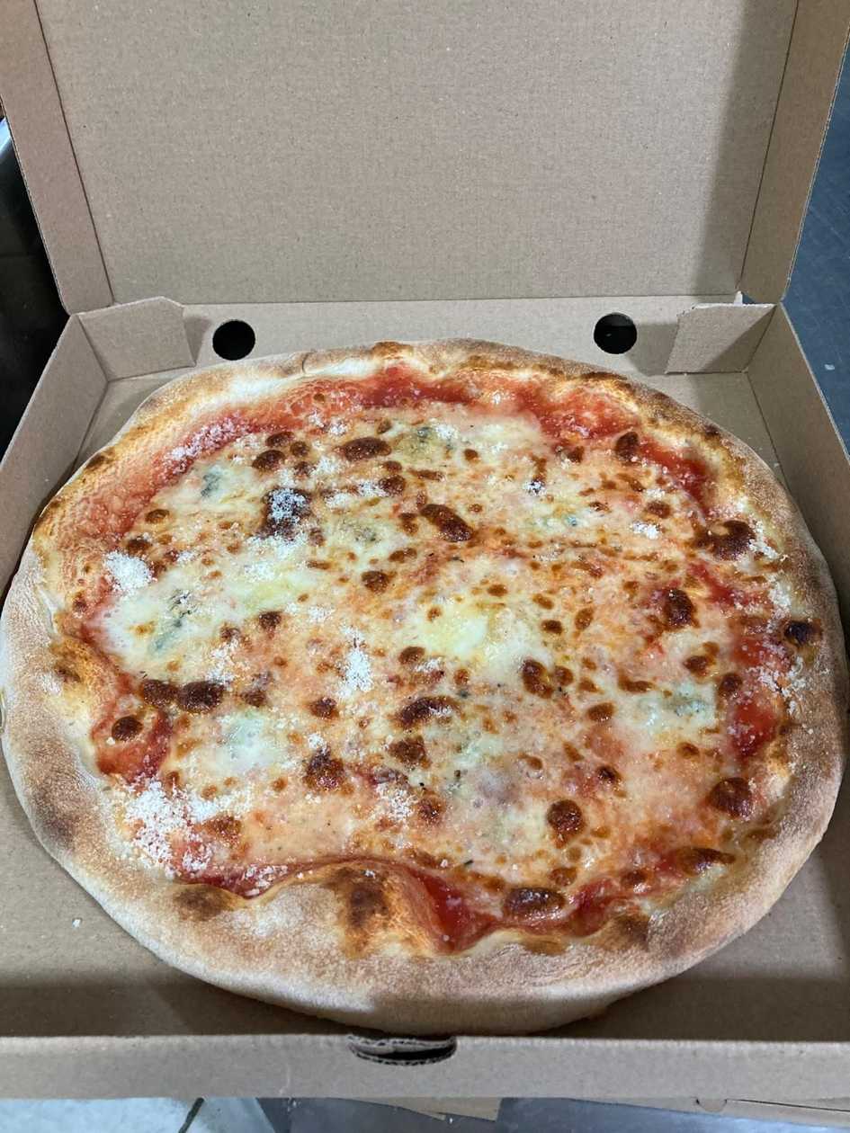 Pizza Quattro Formaggi