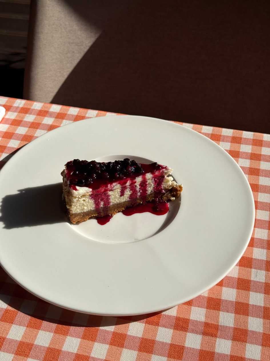 Cheesecake cu fructe de padure