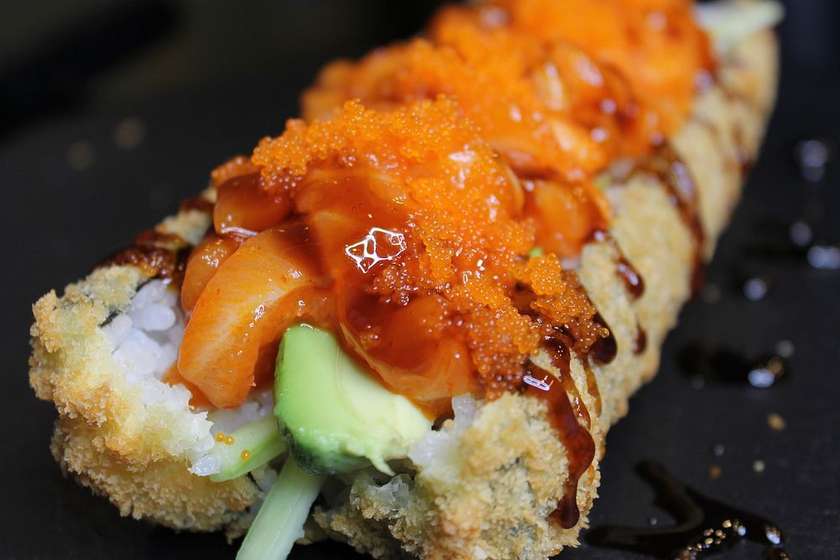 Sushi dog s lososom