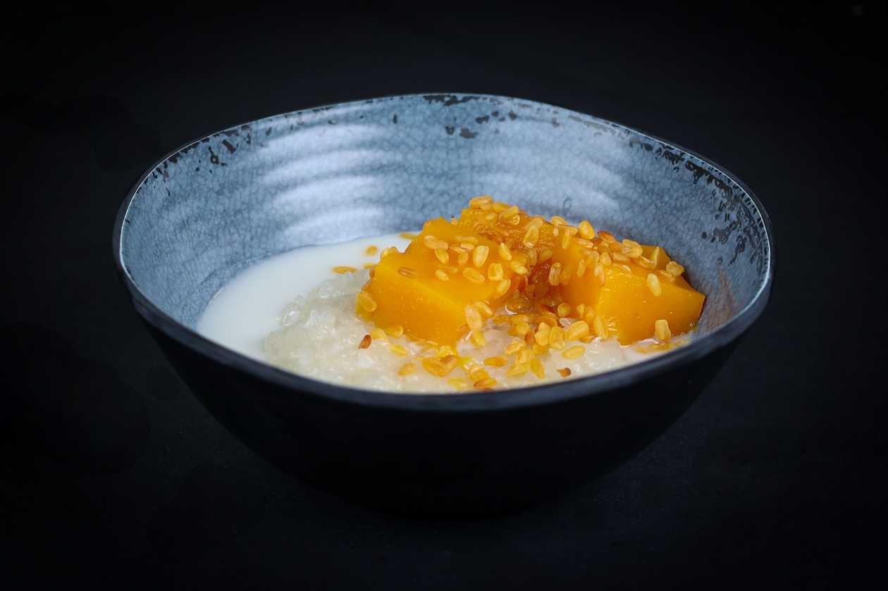 Mango sticky rice