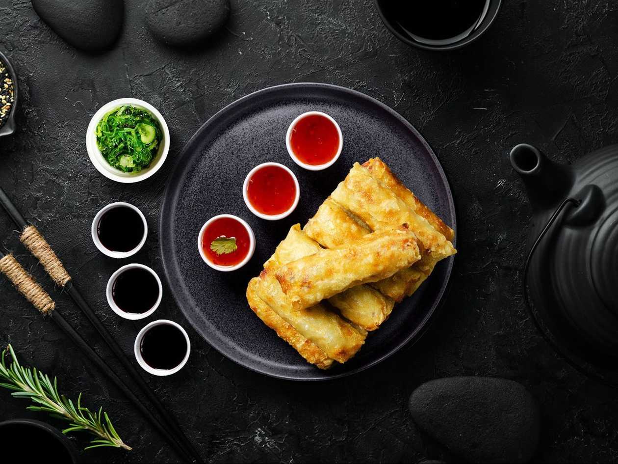 Spring in the roll with chicken, 10 pcs