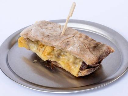 Domowa ciabatta z rostbefem
