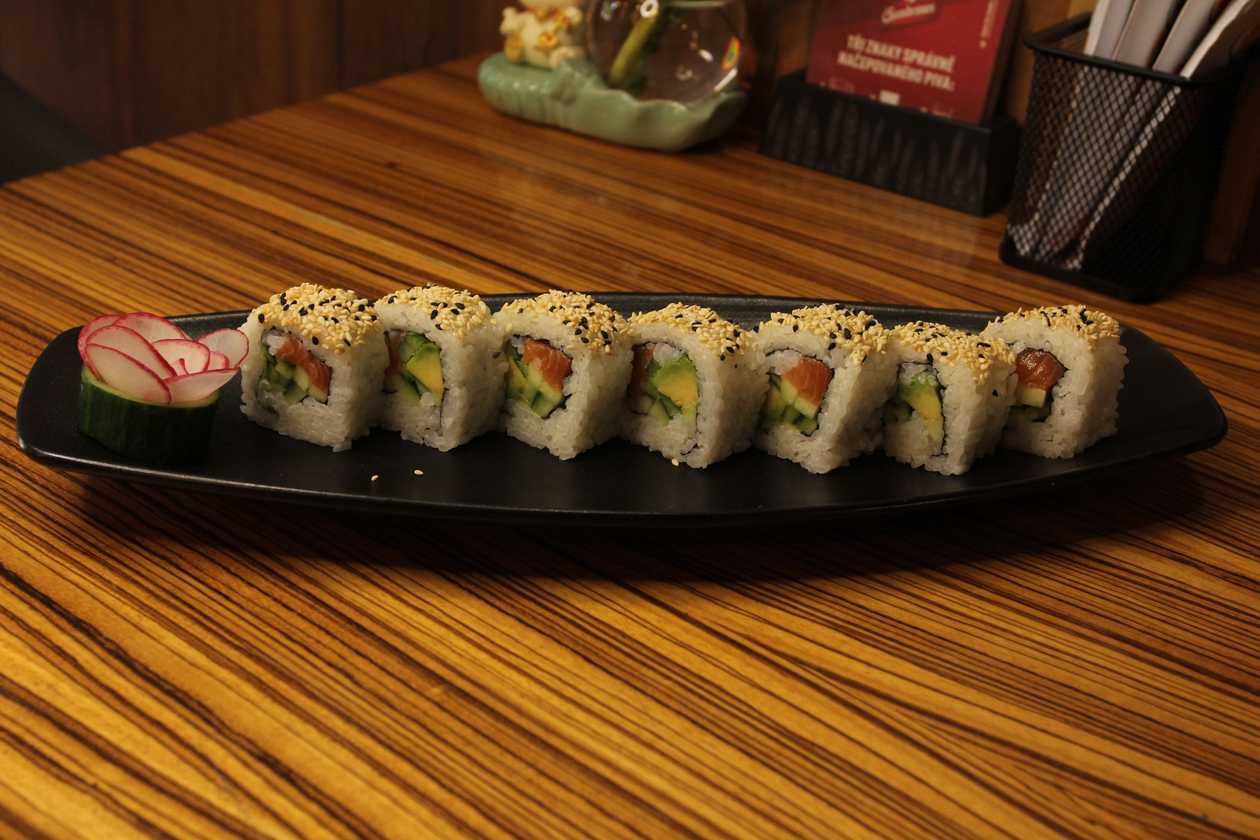 S9.California crab avocado, cucumber, sesame 8 pcs