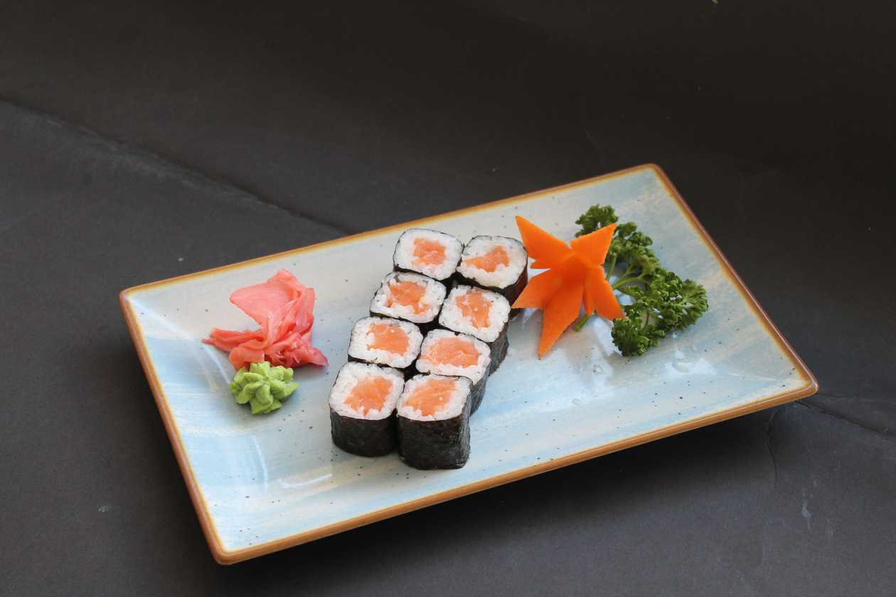 S1.Maki salmon 16 pcs