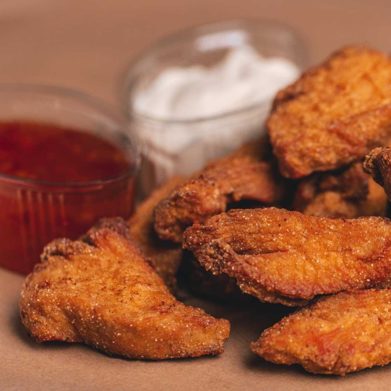 Crispy Chicken Fillets With Chili And Garlic Sauce