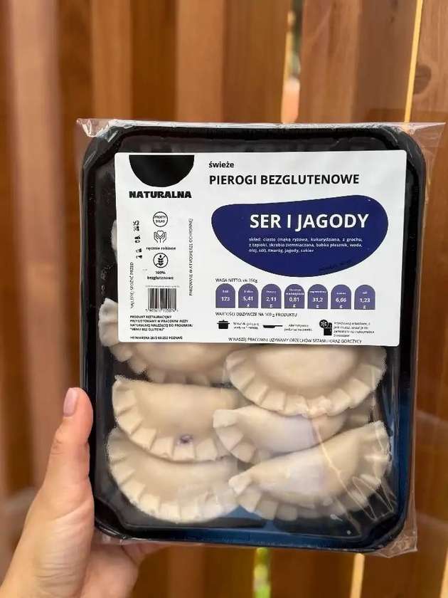 Pierogi z twarogiem i jagodami (gf)