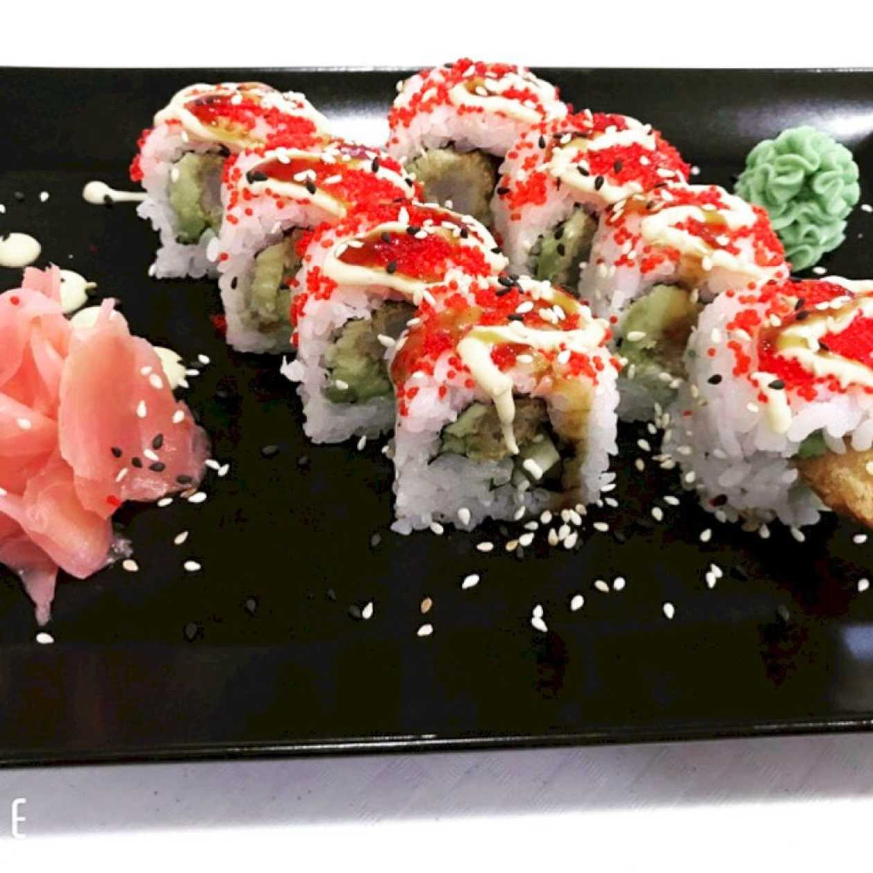 Uramaki Tobiko Fried Shrimp 8pcs