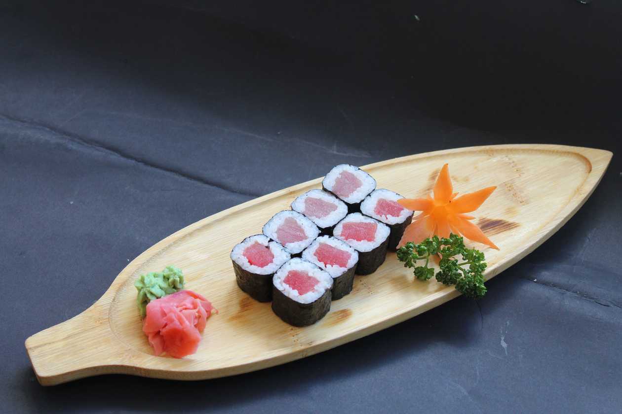S2.Maki tuna 16 pcs