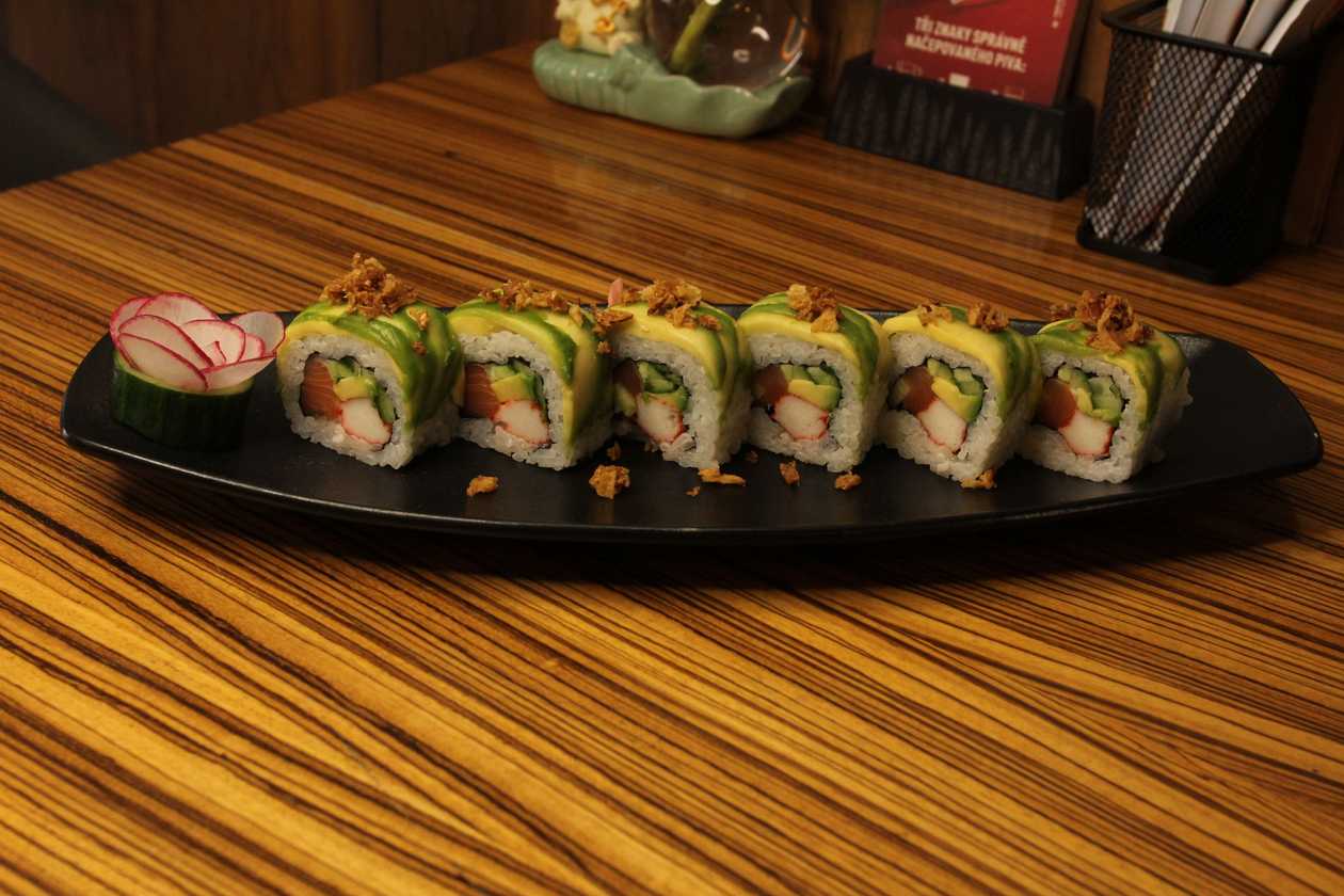 S14.Avocado roll 8 pcs