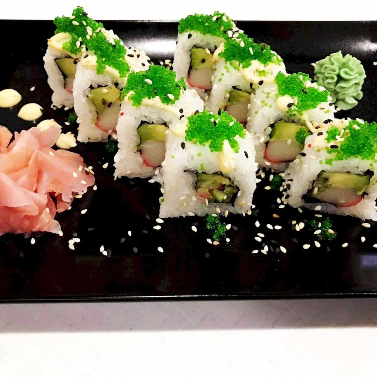 Uramaki Tobiko Crab Stick 8pcs