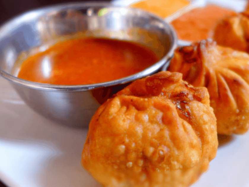 Vyprážané zeleninové momos