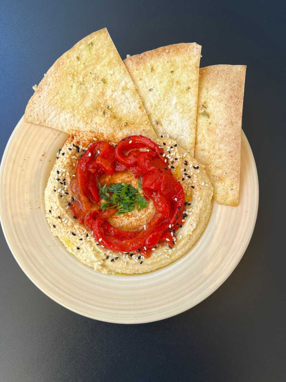 Hummus with Roasted Peppers and Pita Chips