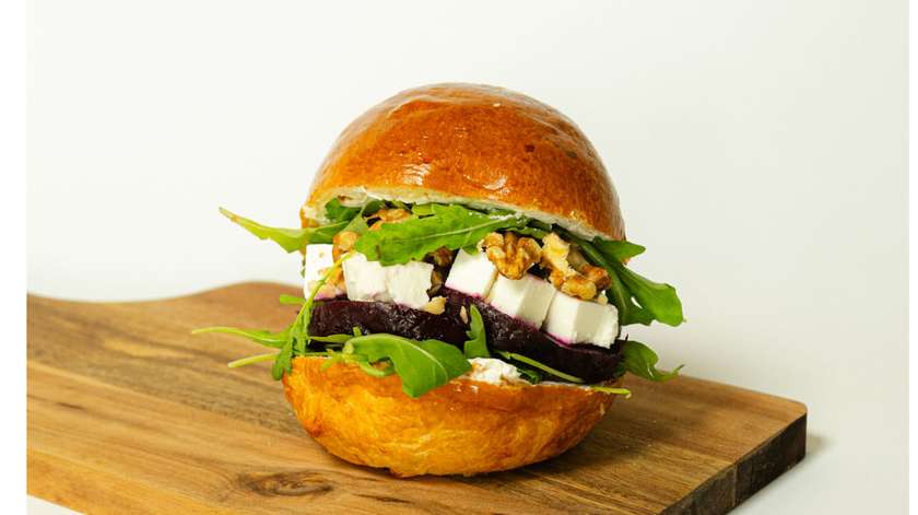 Kanapka burak z fetą