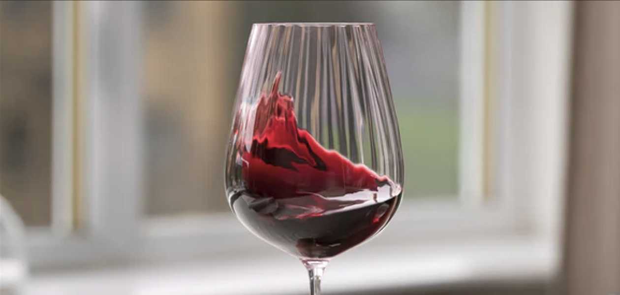 ALAZANI WALLEY červené polosladké 750 ml