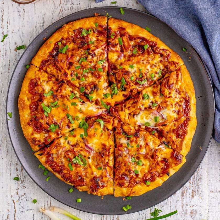 Chicken Pizza (Tomato Sauce, Chicken, Mushroom, Green Pepper)