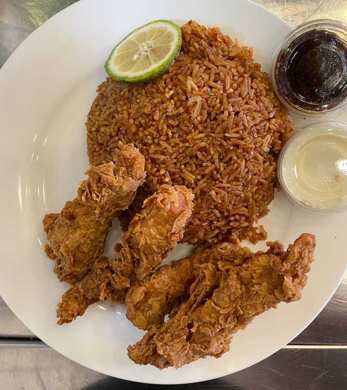 Long Crispy Chicken Strips (4pcs) with Jollof