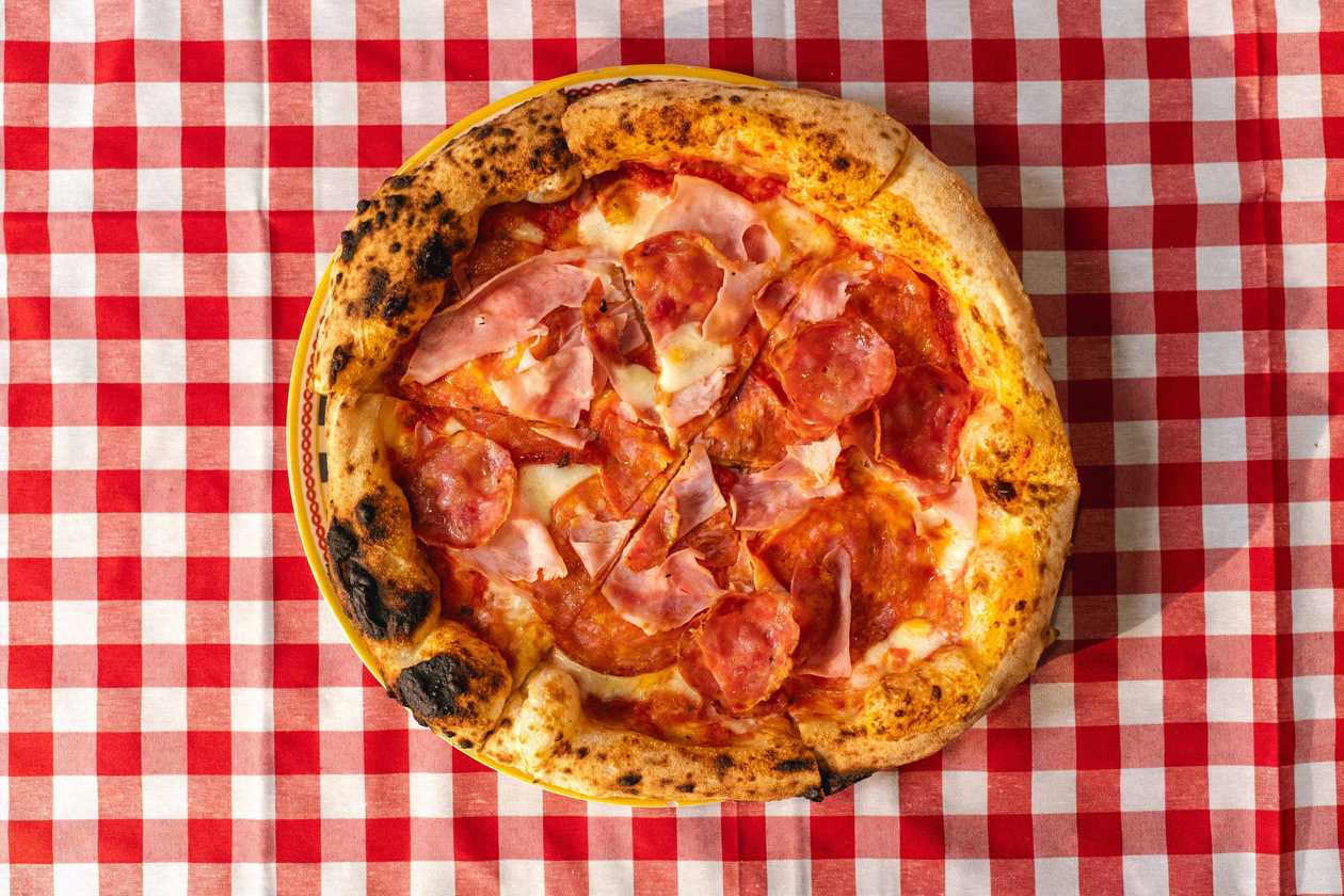 Pizza carnivora