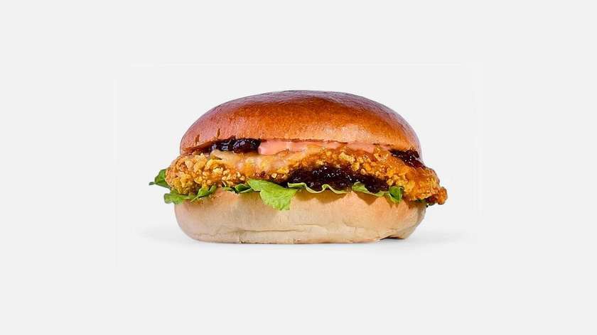 Deluxe Fried Chicken Burger