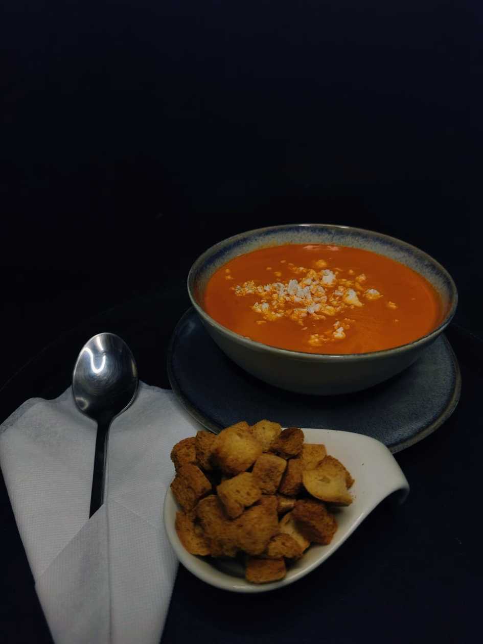 Supă cremă de ardei copți cu feta