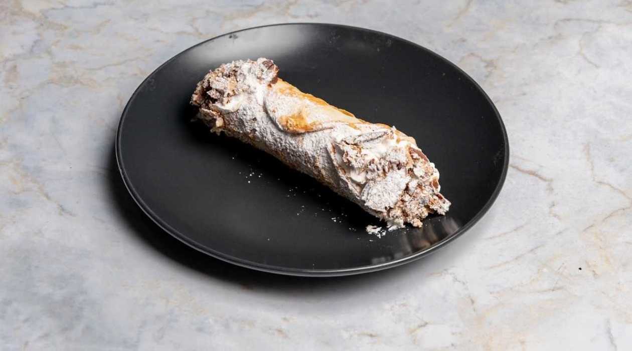 CANOL ( Kinder Bueno ) ๐คค๐