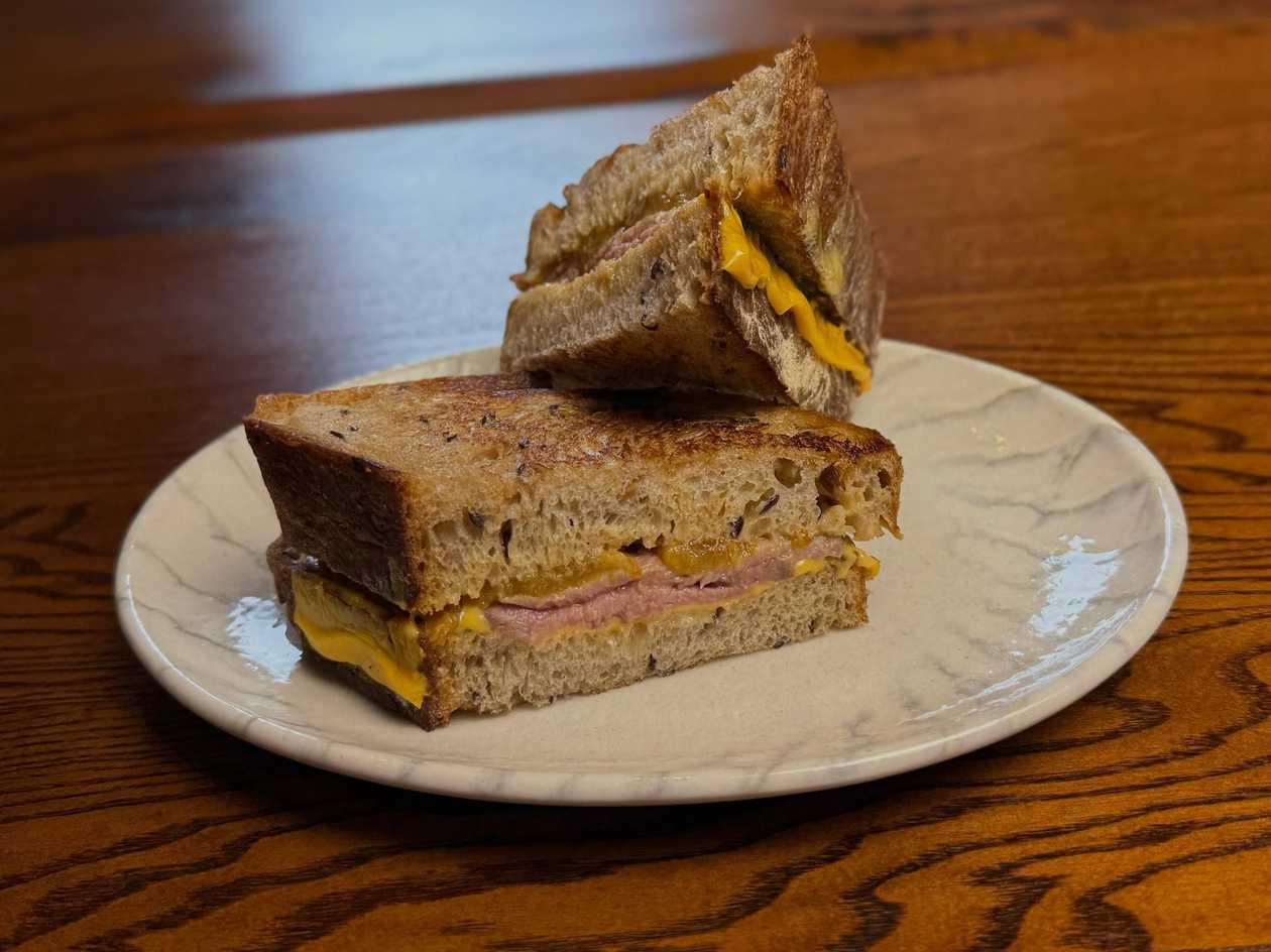 Hot Roast Beef Melt