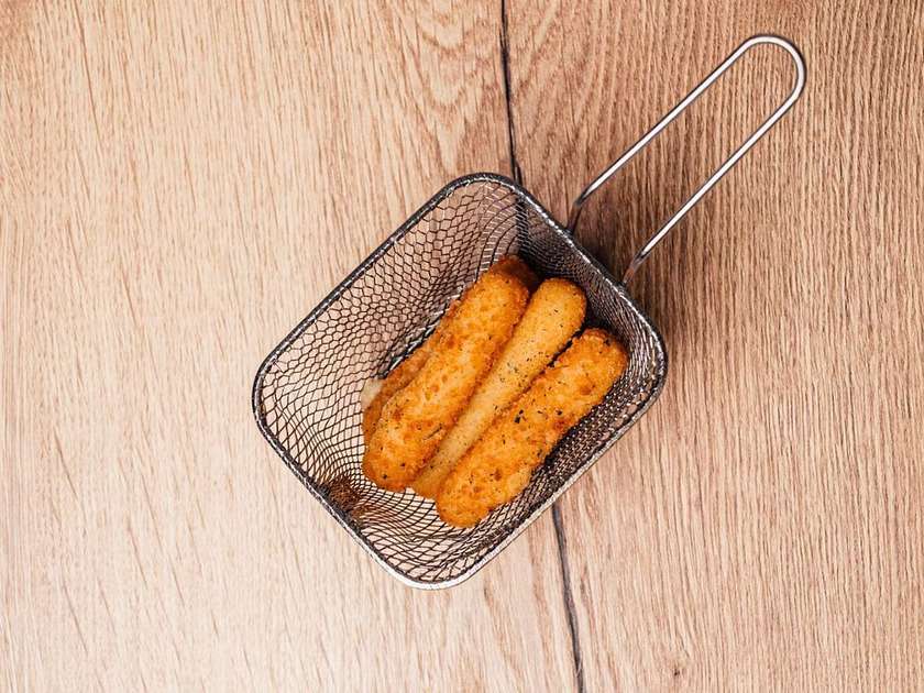 Mozzarelové tyčinky