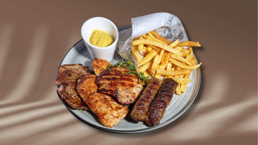 Grill mix with fries