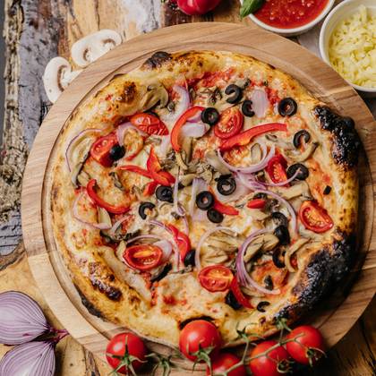 Pizza Vegetariană Mare