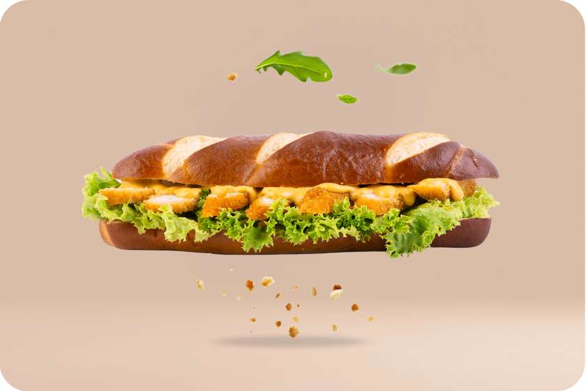 Kanapka bawarska z kurczakiem curry mango