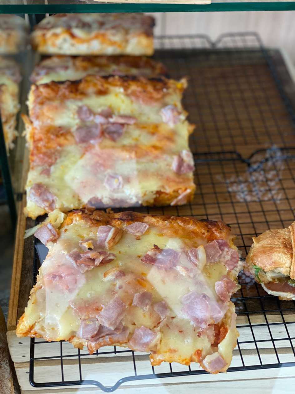 Deep Dish Pizza (Bacon)