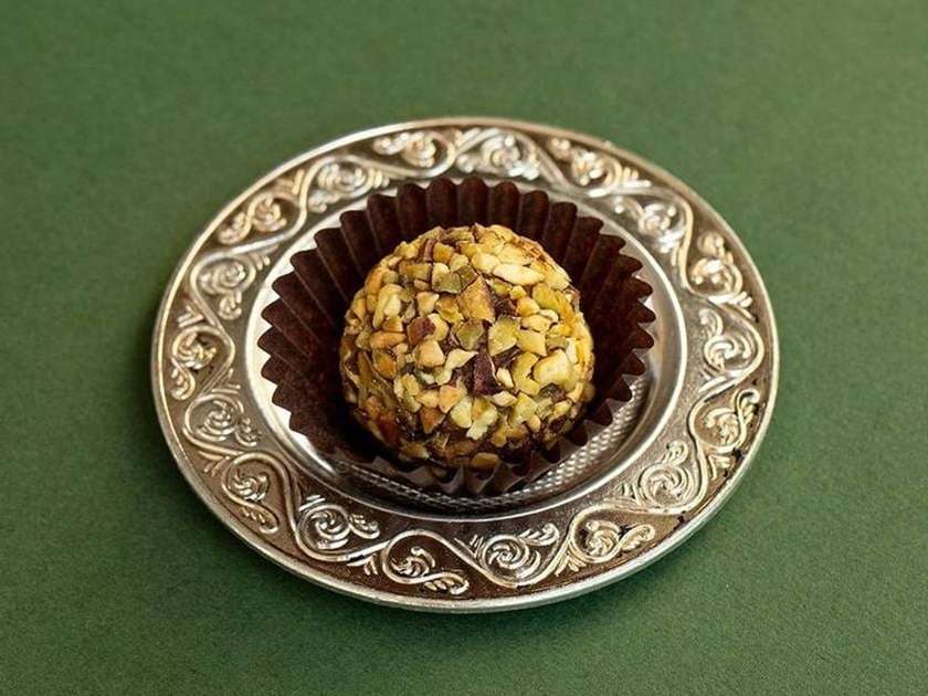 PISTACHIO TRUFFLE